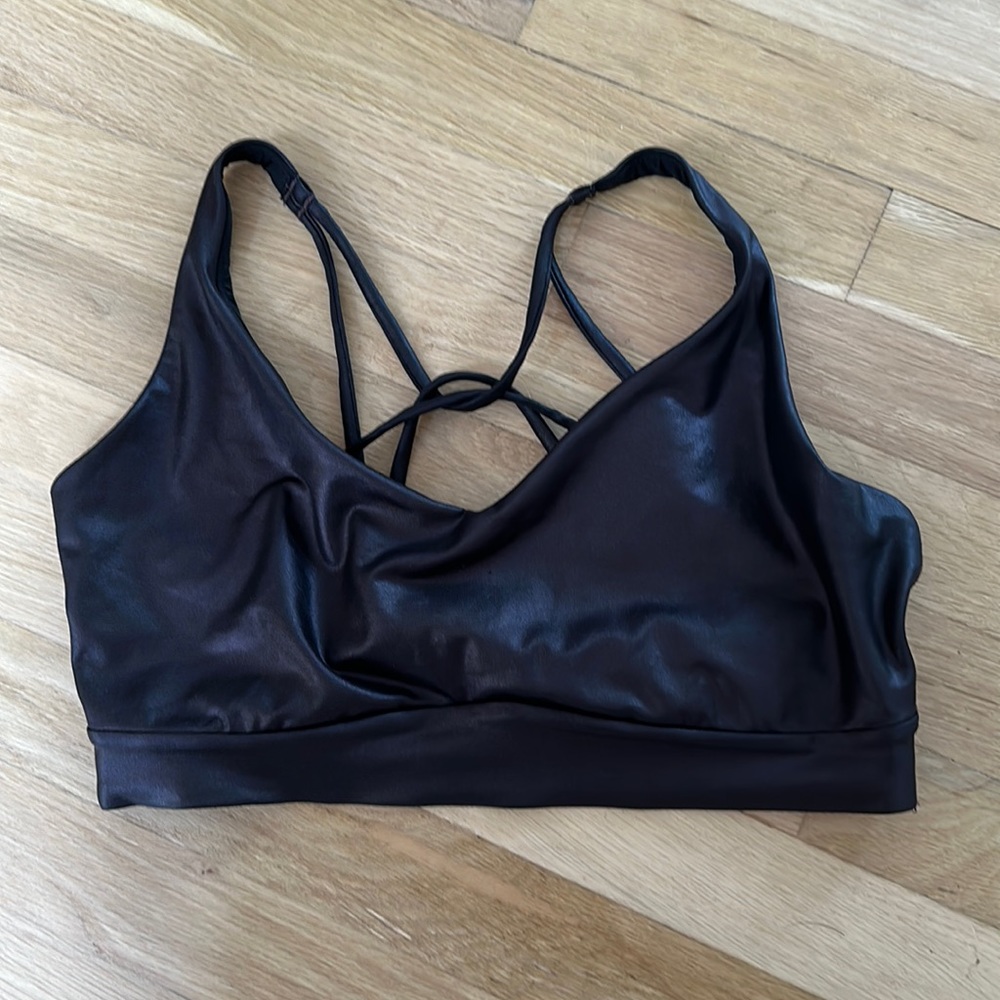 Deep brown meatball if straps sports bra 🤎
